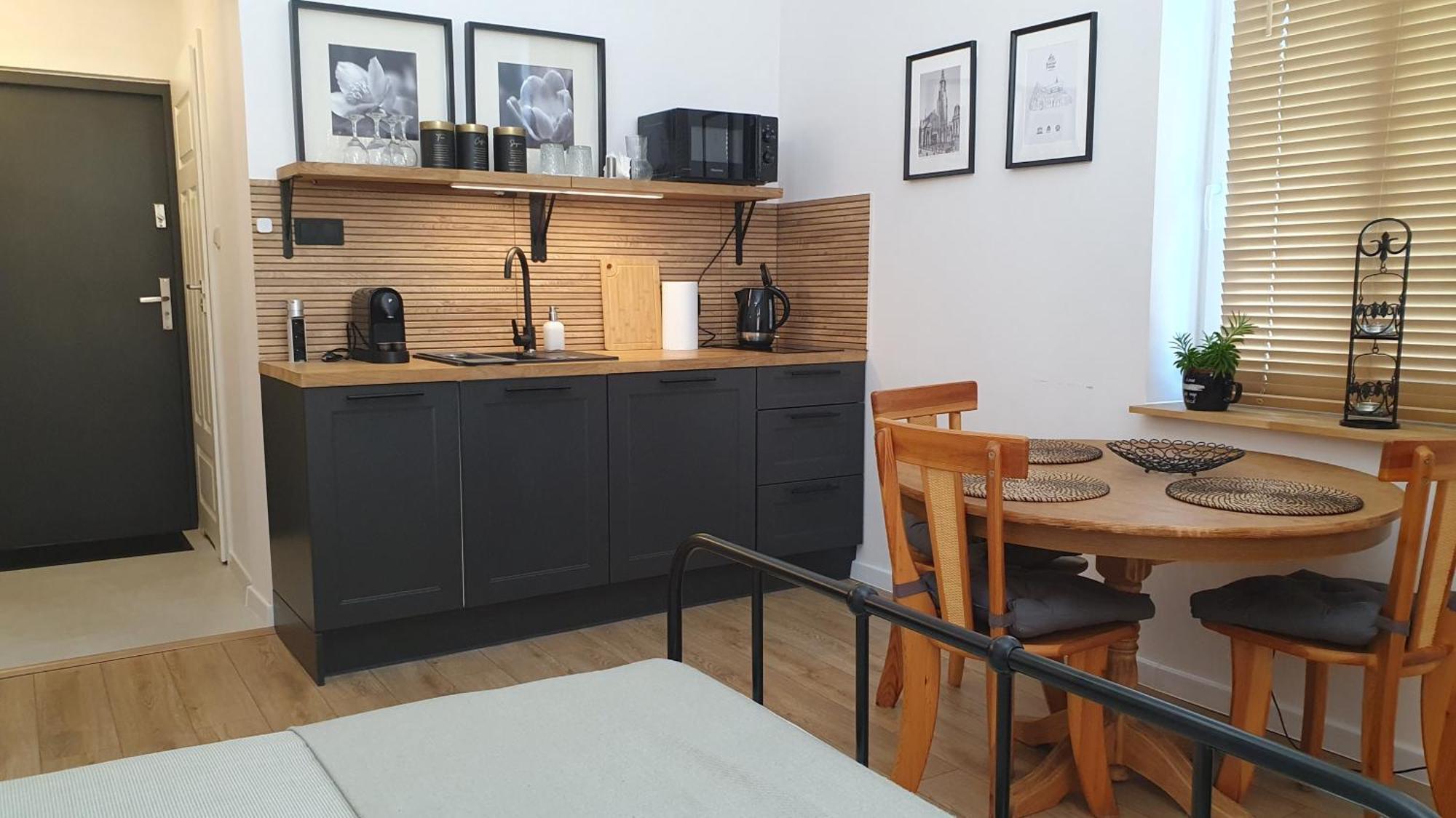 Apartament Wiezyczka Świdnica Buitenkant foto